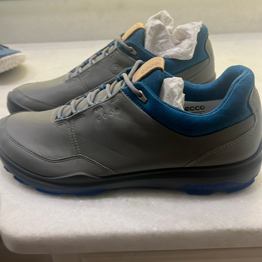 Never Worn Size 43 Brand Ecco